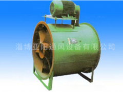 與離心風機相比，軸流風機在氣體輸送方向上有何特點?